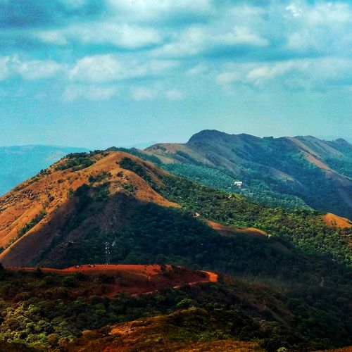 Mullayanagiri highest peak in Karnataka Chikmagalur